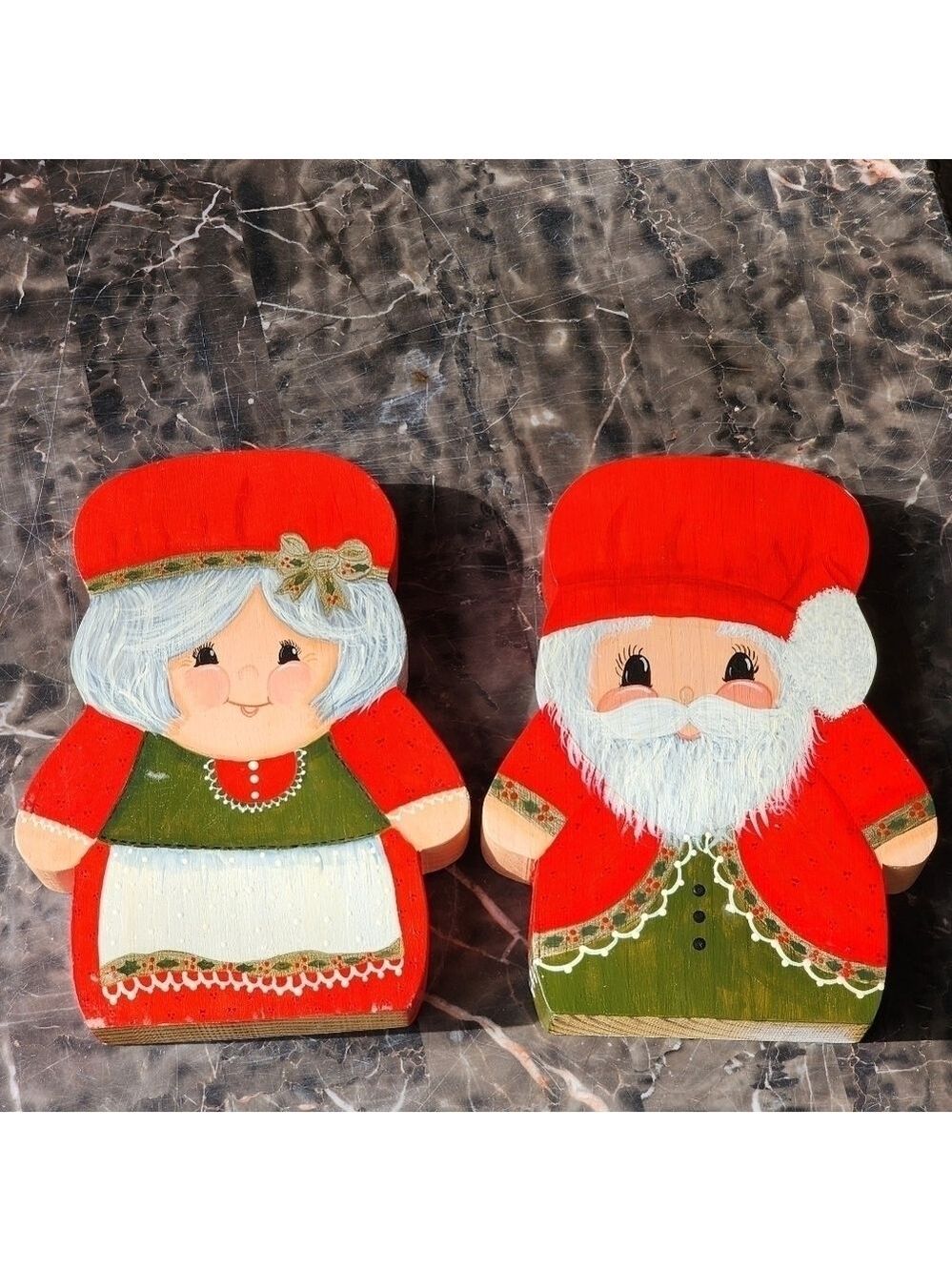 Vtg Christmas Artisan handmade painted Mr & Mrs Claus Santa wood mantle decor